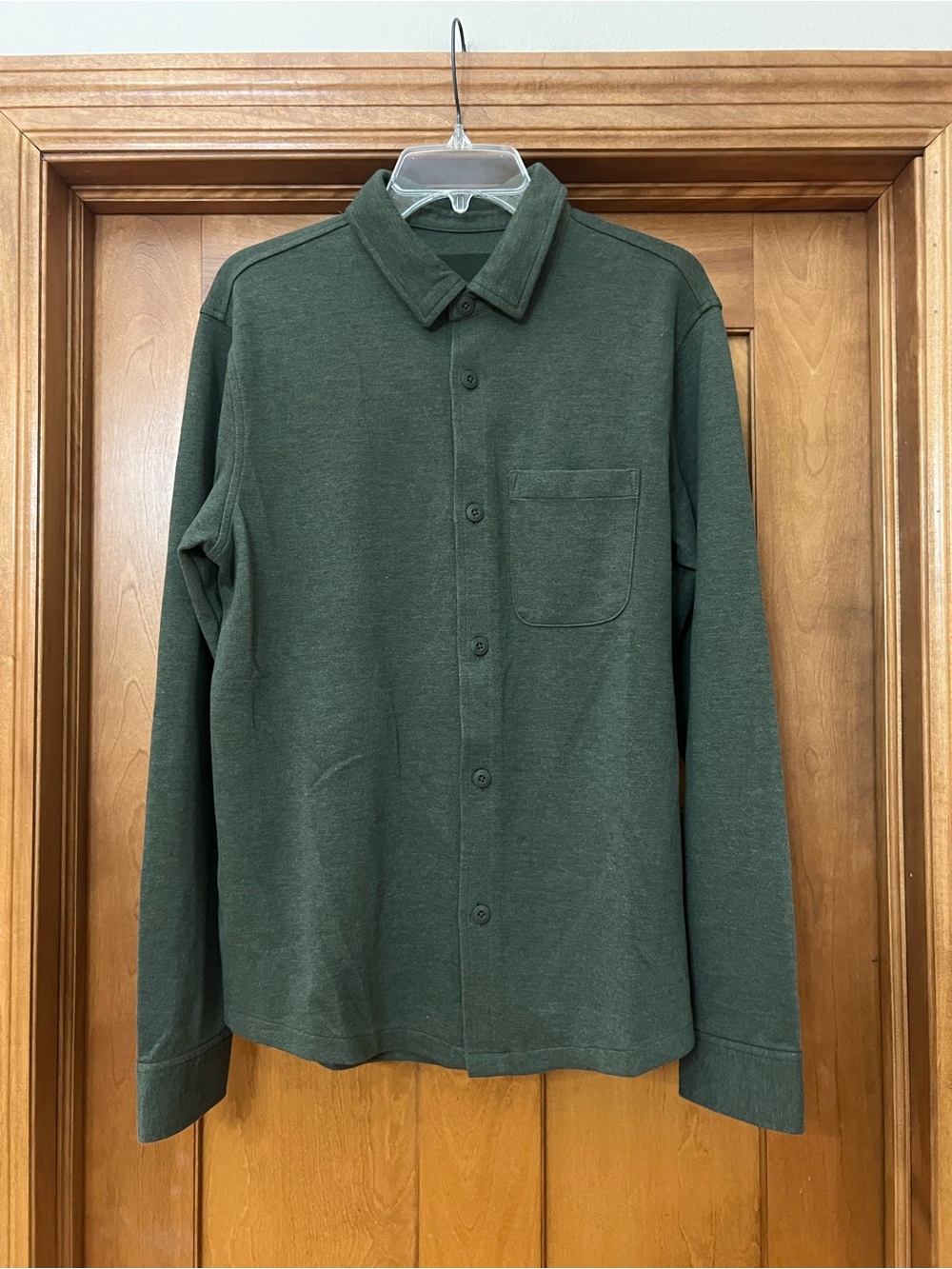 Vuori Men's Jefferys Overshirt Casual Button-Down in Dark Olive Size Medium